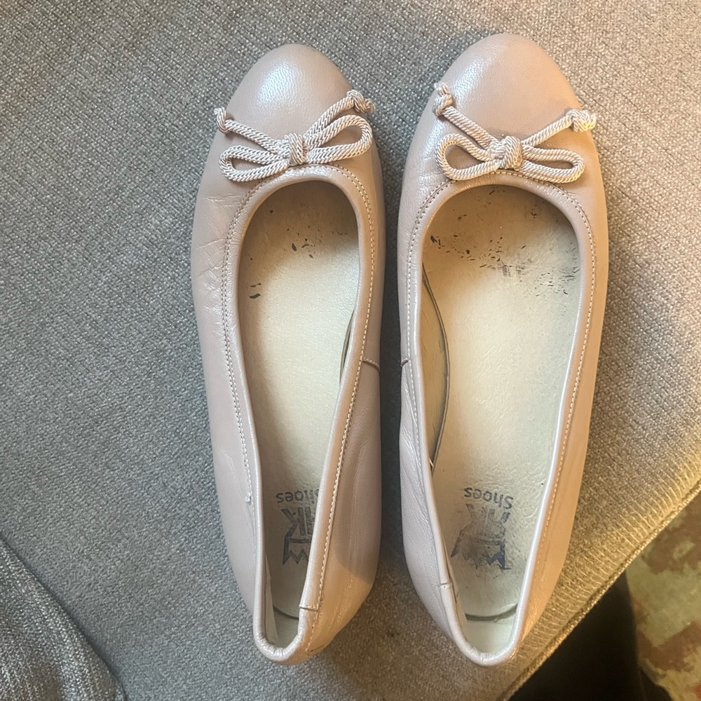 Women leather shoes